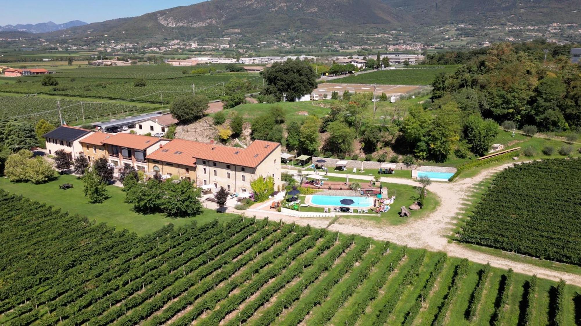 קאפרינו ורונזה Agriturismo Corte Patrizia מראה חיצוני תמונה