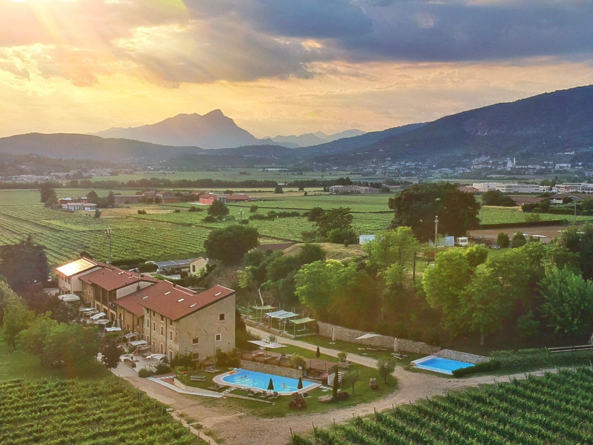 קאפרינו ורונזה Agriturismo Corte Patrizia מראה חיצוני תמונה